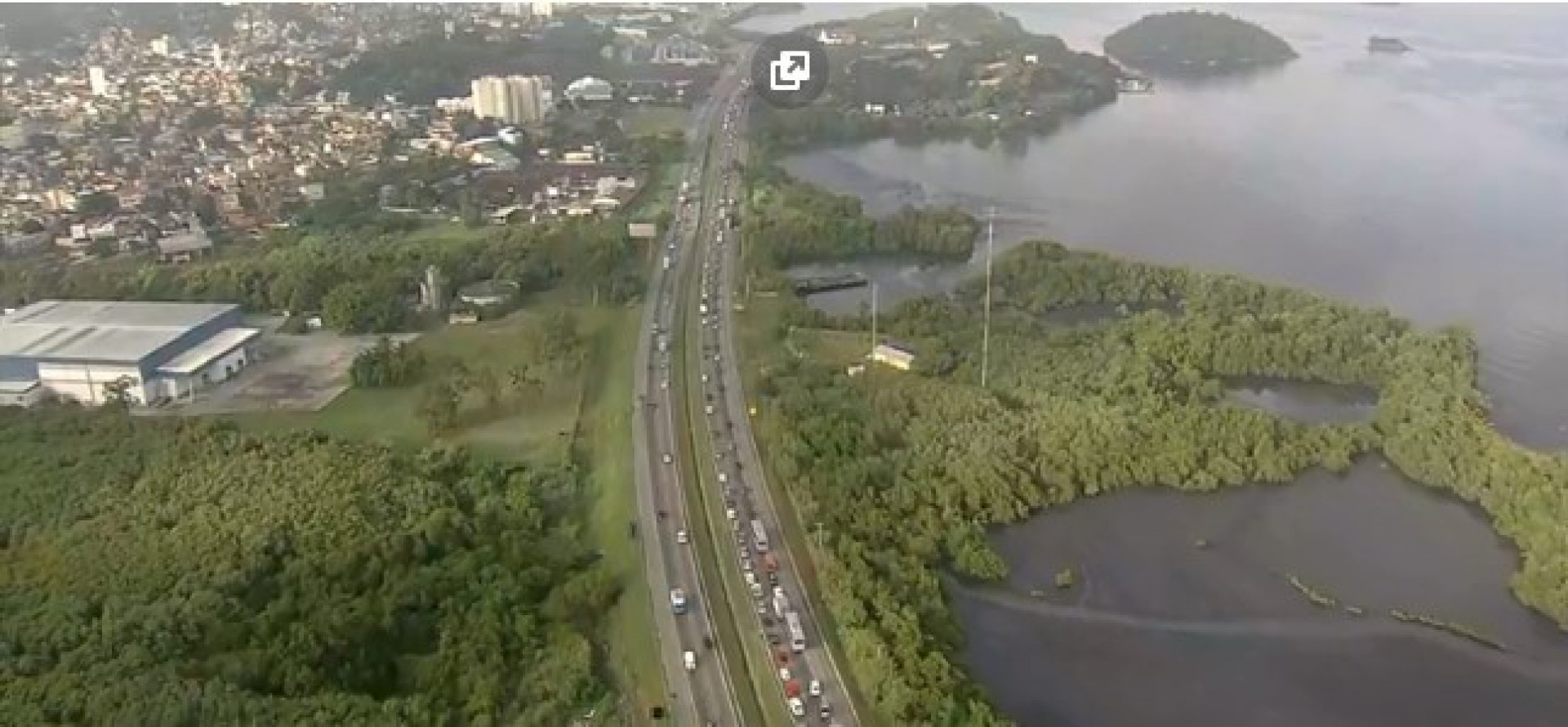 Trânsito em direção à ponte Rio-Niterói - Reprodução/TV Globo