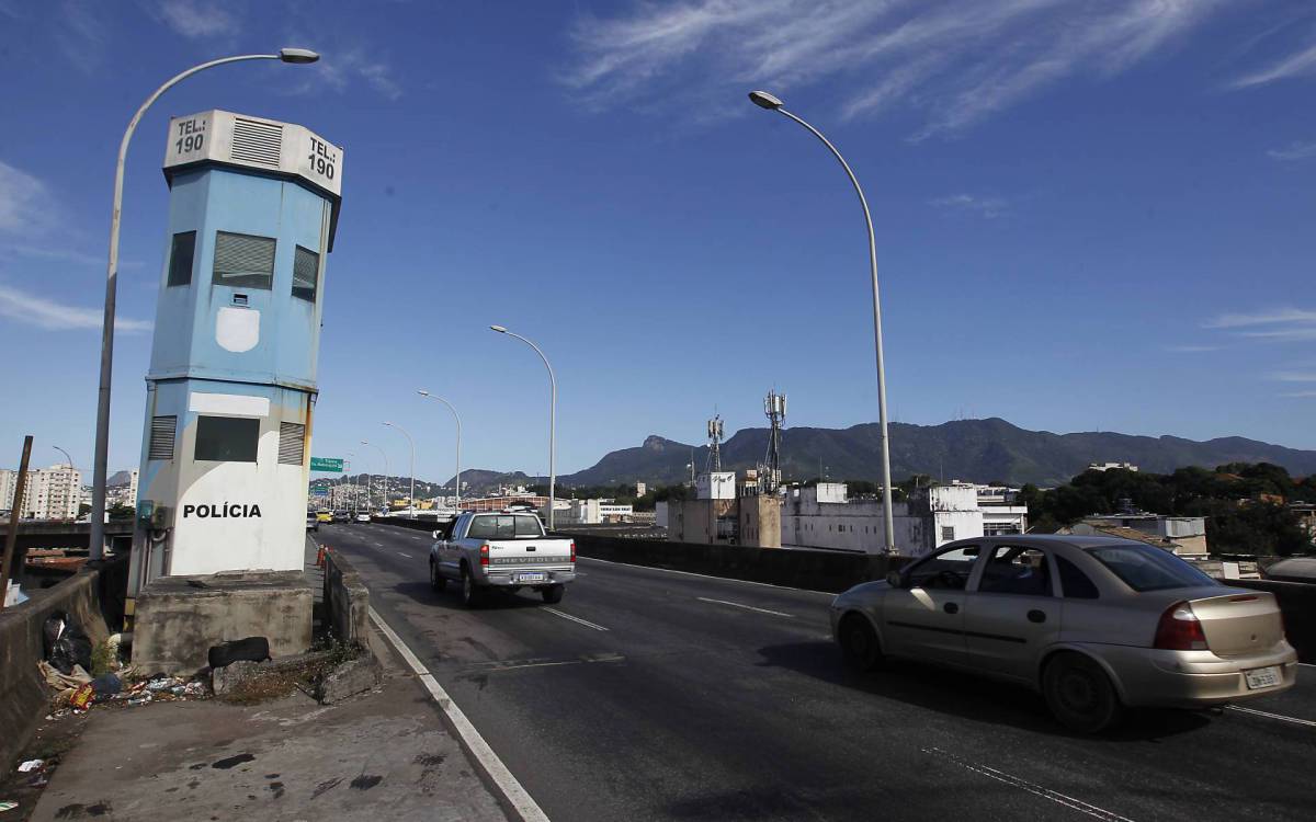 Rio de Janeiro 15/04/2021 - Abandono das cabines da PM nas rodovias. NA foto acima aonde houve o ataque &agrave; base da PM no RJ deixa um morto e um ferido na Linha Vermelha Foto: Luciano Belford/Agencia O Dia