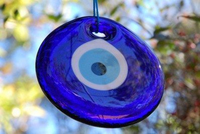 Veja como fazer simpatia para eliminar a inveja