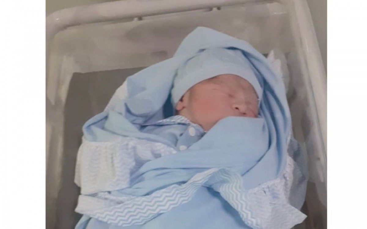 Ximbinha celebra nascimento do primeiro neto, Cláudio Davi - Reprodução/Instagram