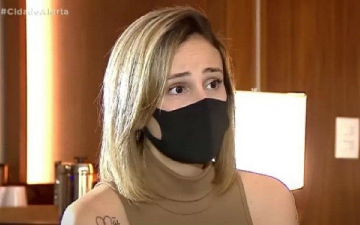 Débora Saraiva diz que ela e o filho foram agredidos por Jairinho. Reprodução/TV Record