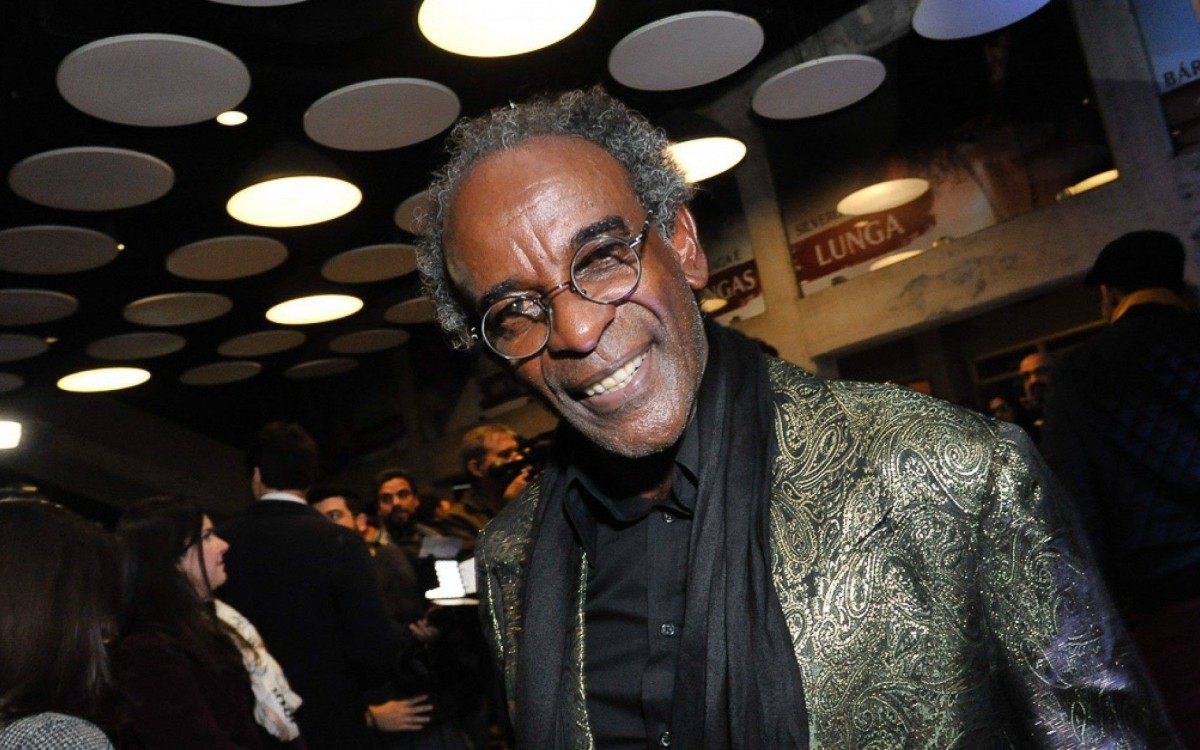 O homenageado desta edi&ccedil;&atilde;o &eacute; o ator, dublador, iluminador, cantor e compositor Wilson Rabelo, que atuou em 'Bacurau' e nas s&eacute;ries globais 'JK', 'Agosto', 'A cura' e 'Por toda a minha vida', entre outros trabalhos