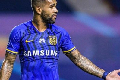 Vasco estaria interessado na contratação de Alex Teixeira, mas alto salário dificulta