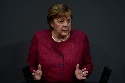 Merkel diz que Alemanha não terá vacinação obrigatória contra covid-19