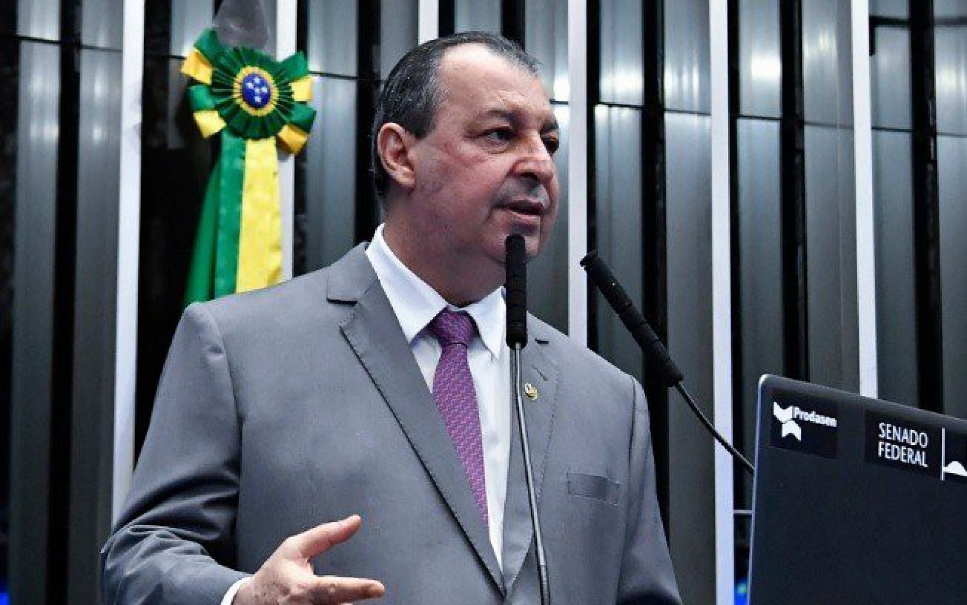 'Se Pazuello mentir de novo na CPI, sair&aacute; algemado', afirma Omar Aziz