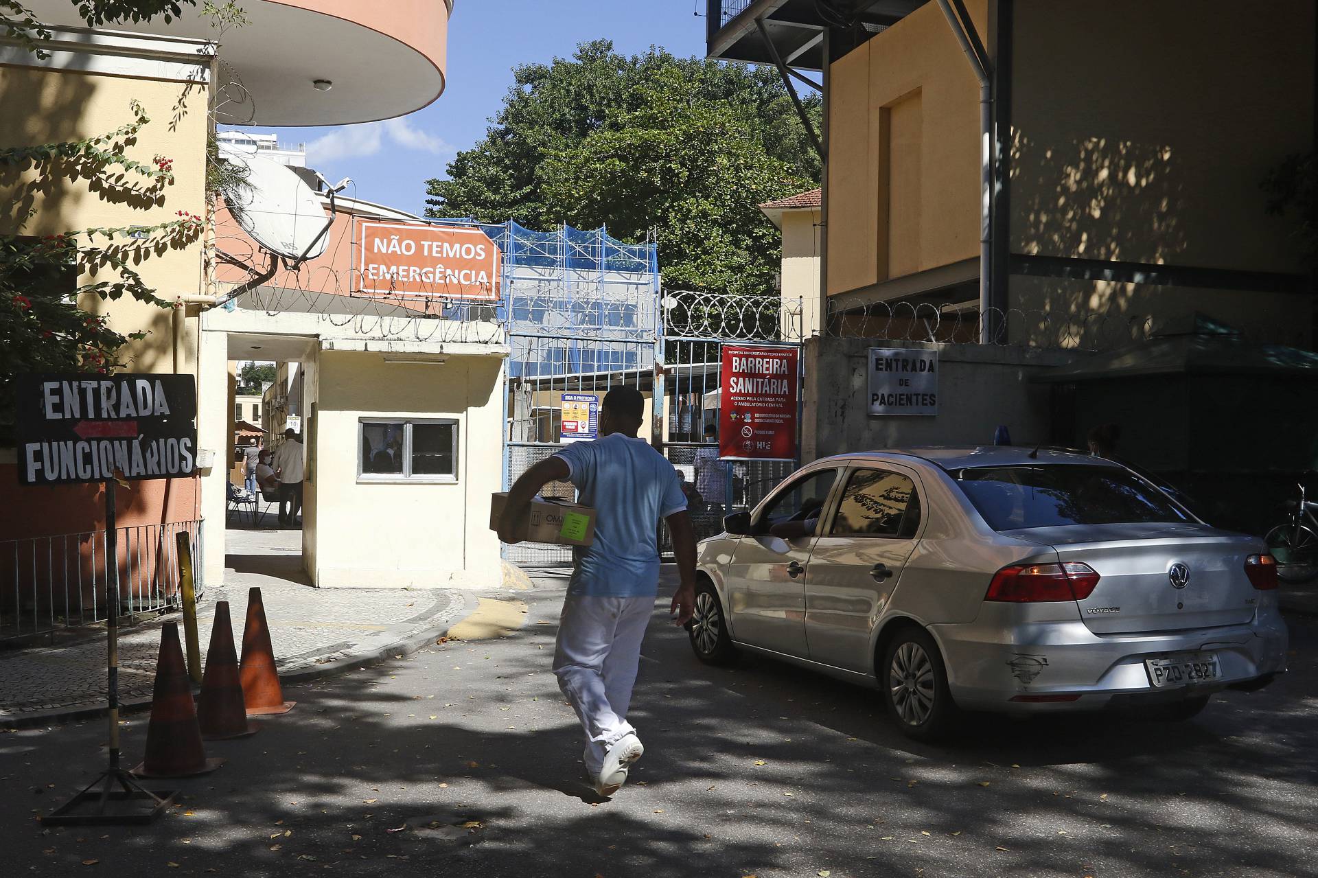 Sem sedativos, pacientes do Hospital Pedro Ernesto est&atilde;o sendo intubados acordados