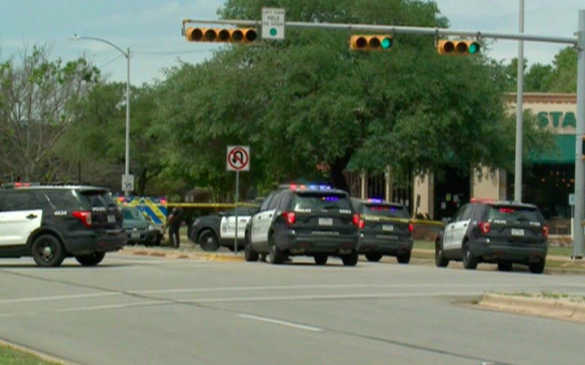 Policiais fecham &aacute;rea de tiroteio em Austin, no Texas
