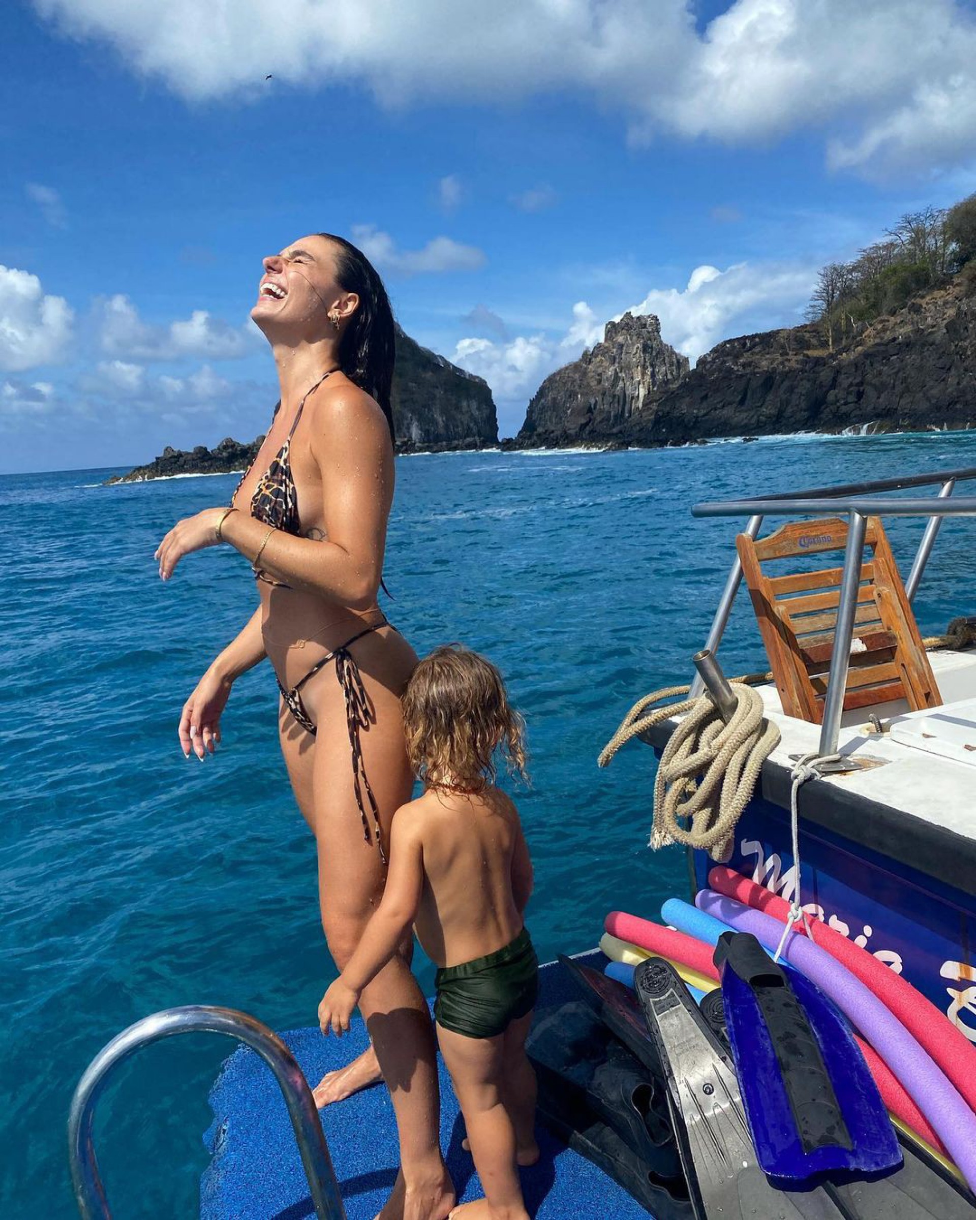 Isis Valverde abre álbum de viagem para Fernando de Noronha - Reprodução