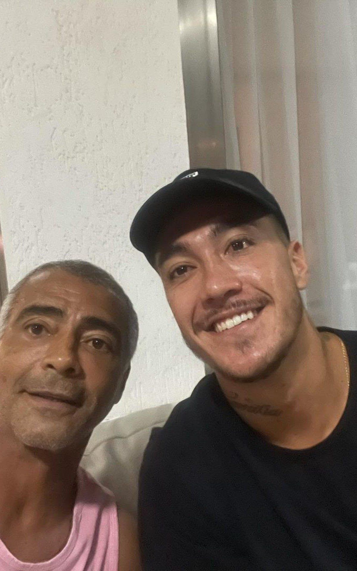 Rom&aacute;rio e Romarinho