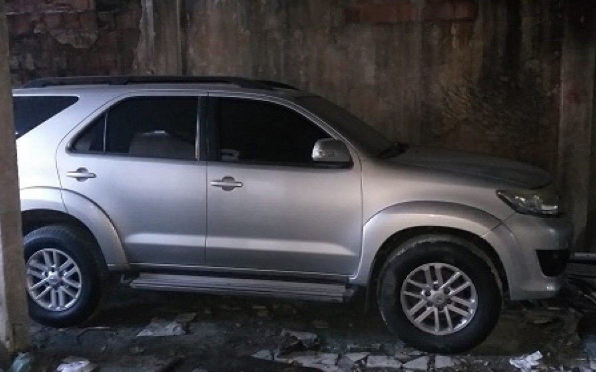 Automóvel encontrado foi roubado em fevereiro - Divulgação/Disque Denúncia