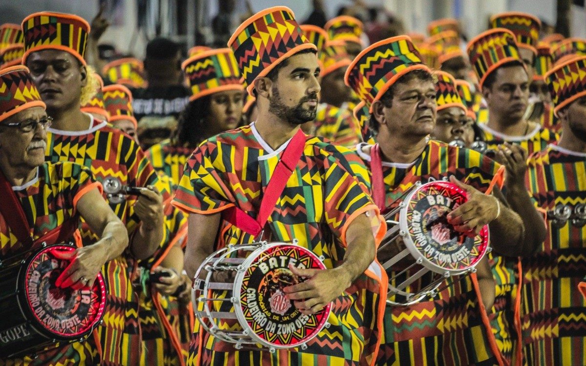 A bateria da Unidos de Bangu na Sapuca&iacute;