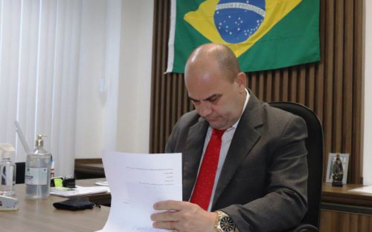 Lecinho Bredas, presidente do Legislativo gon&ccedil;alense: 'Estamos seguindo as recomenda&ccedil;&otilde;es das autoridades m&eacute;dicas. Por prud&ecirc;ncia, sensatez e responsabilidade, n&atilde;o podemos nem devemos desafiar o coronav&iacute;rus'