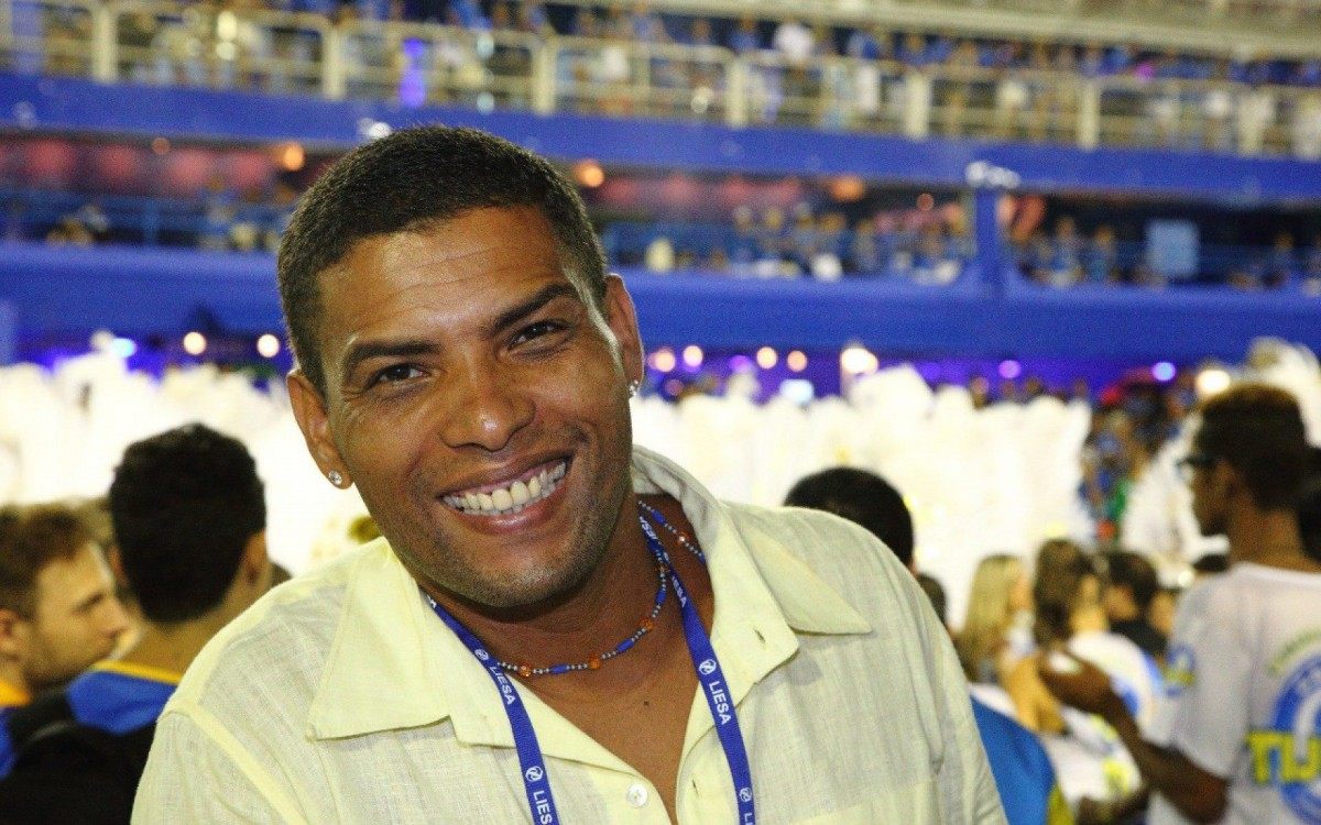 O carnavalesco Marcus Paulo vem para refor&ccedil;ar a Unidos de Bangu