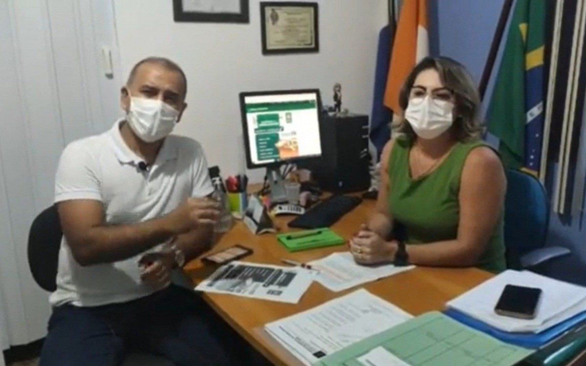 Prefeito Vantoil Martins fez o an&uacute;ncio oficial do projeto ao lado da secret&aacute;ria de Assist&ecirc;ncia Social, Claudia Souza