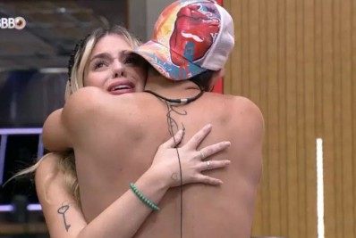 Viih Tube chora após colocar Caio no paredão: 'Queria que você brigasse comigo'