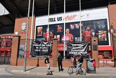 Premier League multa os seis clubes ingleses que entraram na Superliga