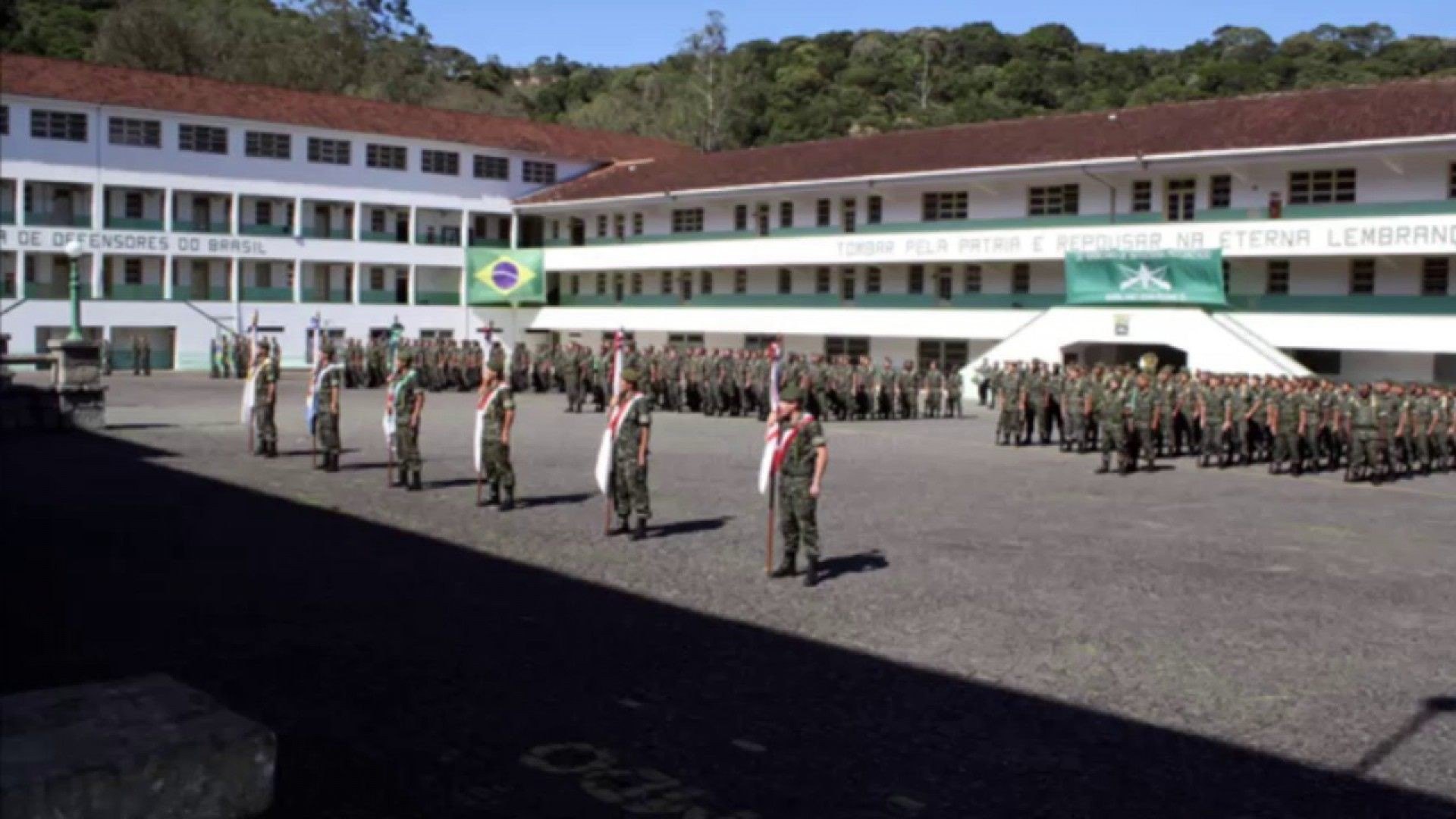 Soldado do 32º Batalhão de Infantaria comete suicídio dentro da unidade