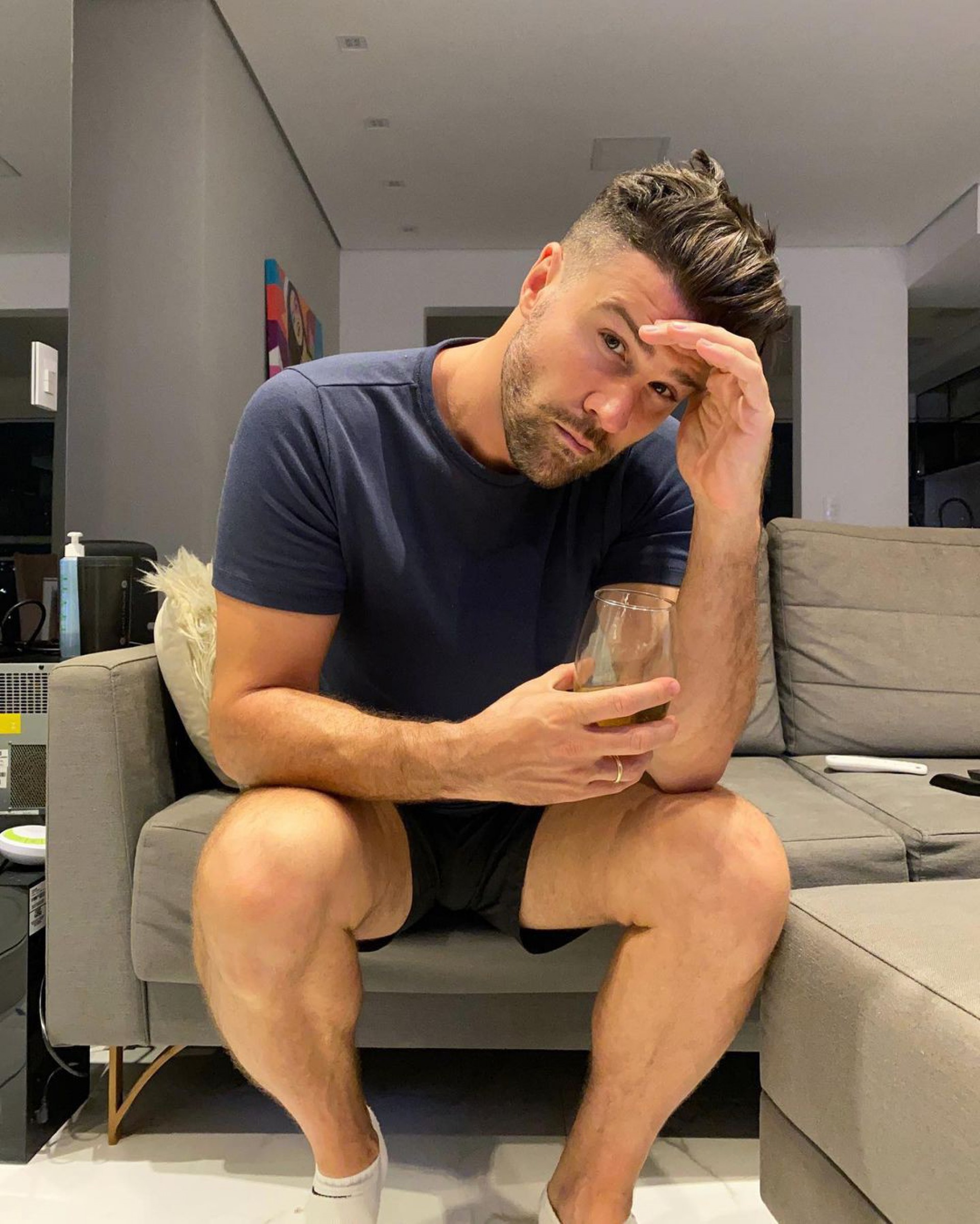 Justi&ccedil;a d&aacute; 48 horas para Santander reativar conta de Marcelo Zangrandi