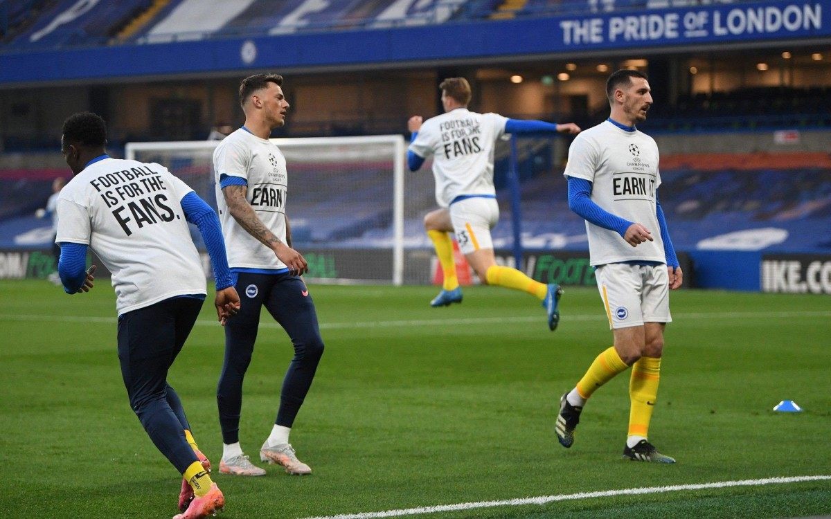 Técnico do Irã critica protestos de torcedores em estádio: Não