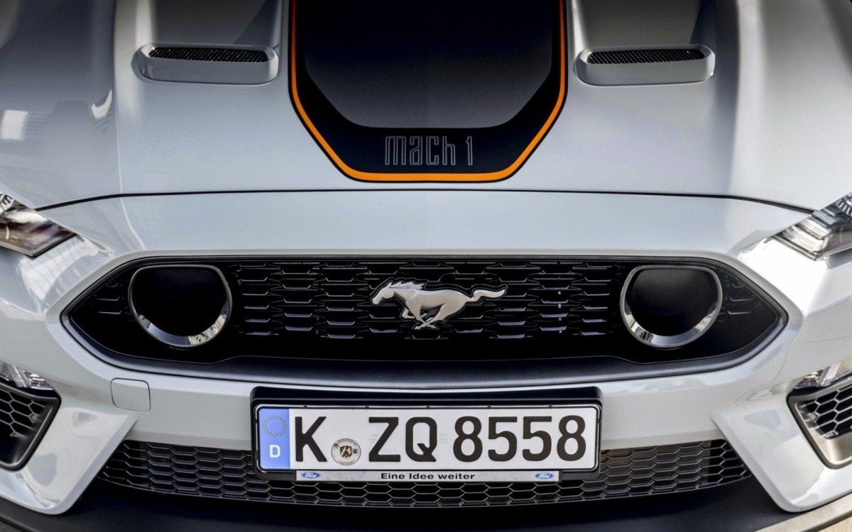 Mustang Mach 1 tem motor V8 5.0 capaz de render 483 cavalos  - Divulgação