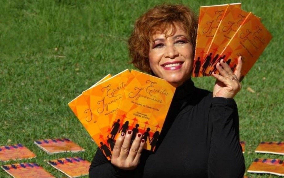 A iniciativa da produtora Claudina Oliv&ecirc;ira, que divulga a produ&ccedil;&atilde;o liter&aacute;ria da regi&atilde;o por meio do projeto Autores e Livros da Baixada, desde 2007. 