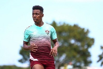 Wellington bate metas por renovação automática, mas não está nos planos do Fluminense para 2022