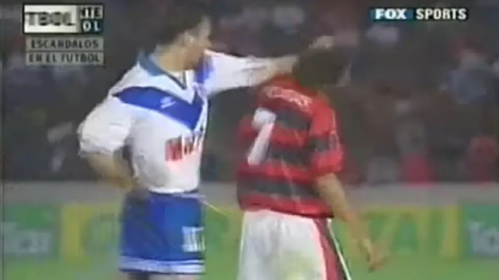Edmundo levou soco durante Flamengo x Vélez em 1995 - Reprodução