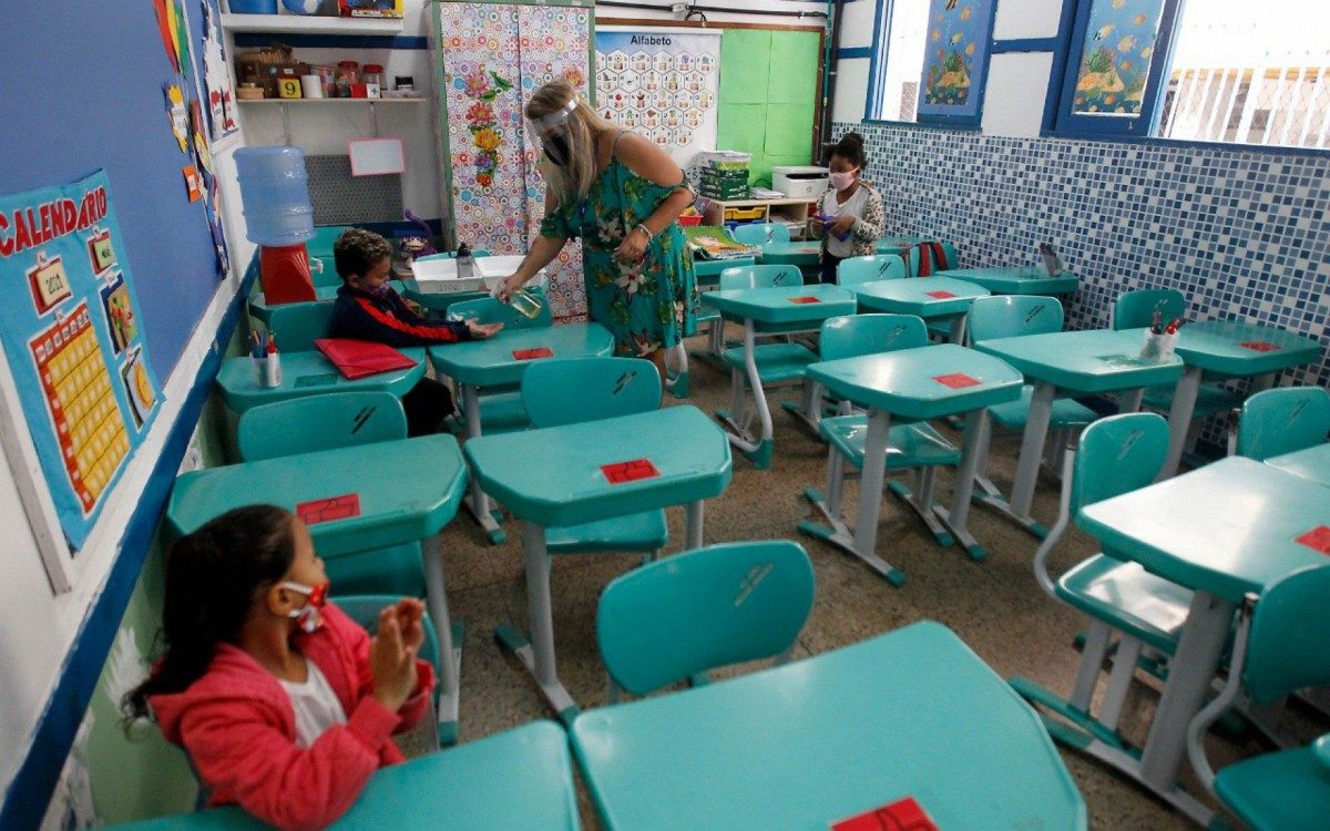 Escola Municipal Presidente Jos&eacute; Linhares, em Ipanema