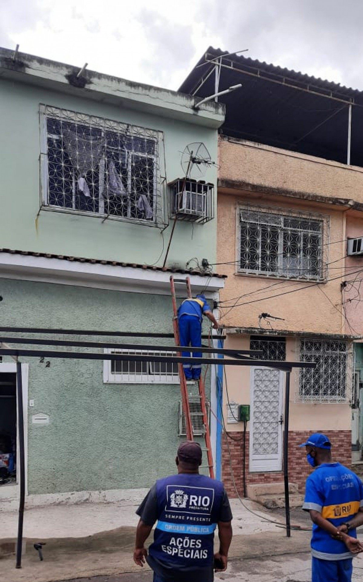 Estruturas ocupavam cal&ccedil;adas 