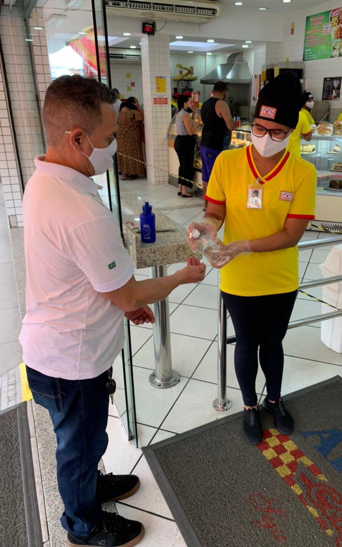 A tradicional confeitaria Art-P&atilde;o &eacute; um sucesso de vendas na Baixada Fluminense