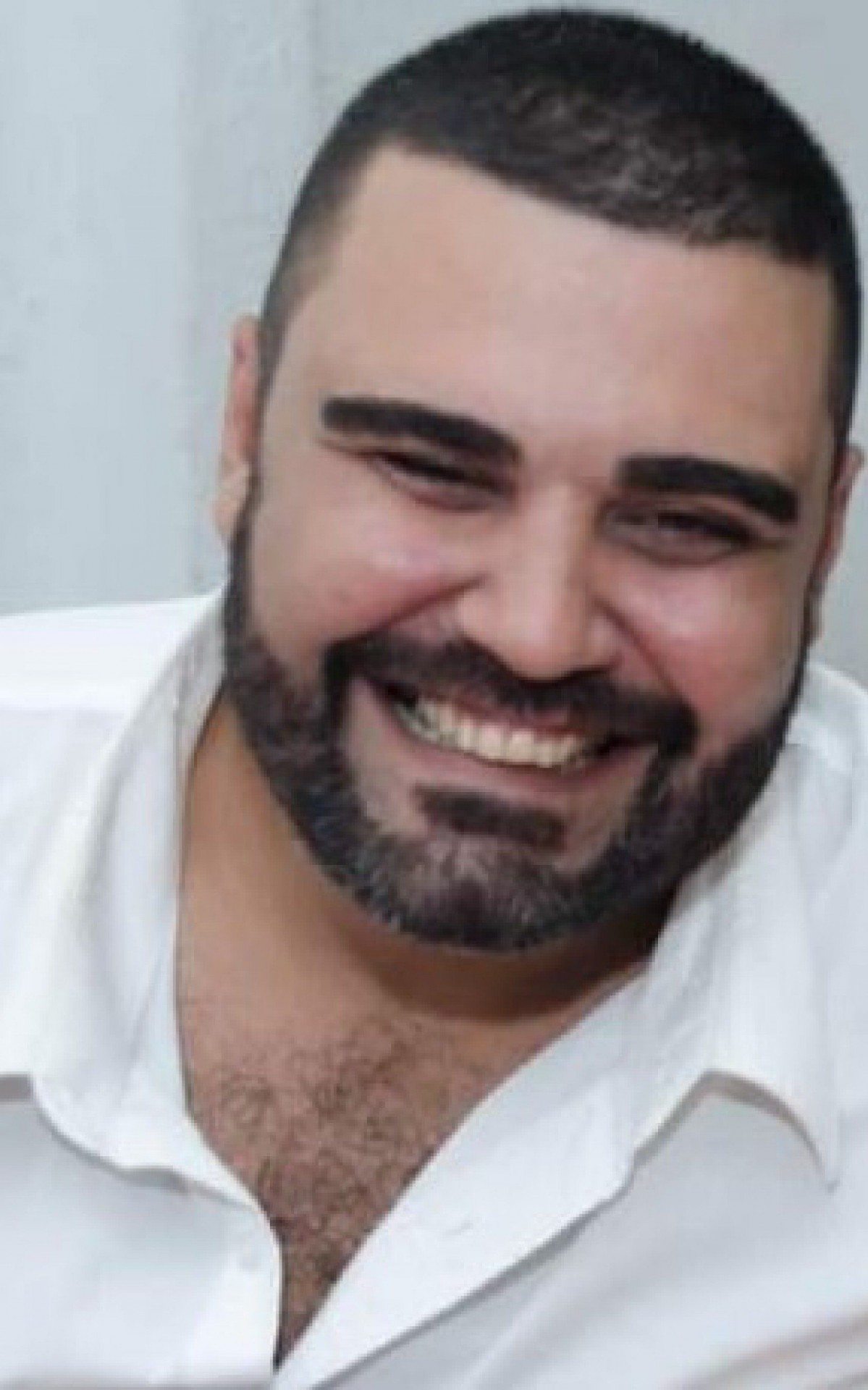 Empres&aacute;rio Bruno Fernandes, de 37 anos, est&aacute; desaparecido h&aacute; 3 dias. Ele foi visto, pela &uacute;ltima vez, saindo de casa com dois cachorros, em um condom&iacute;nio na Zona Norte    