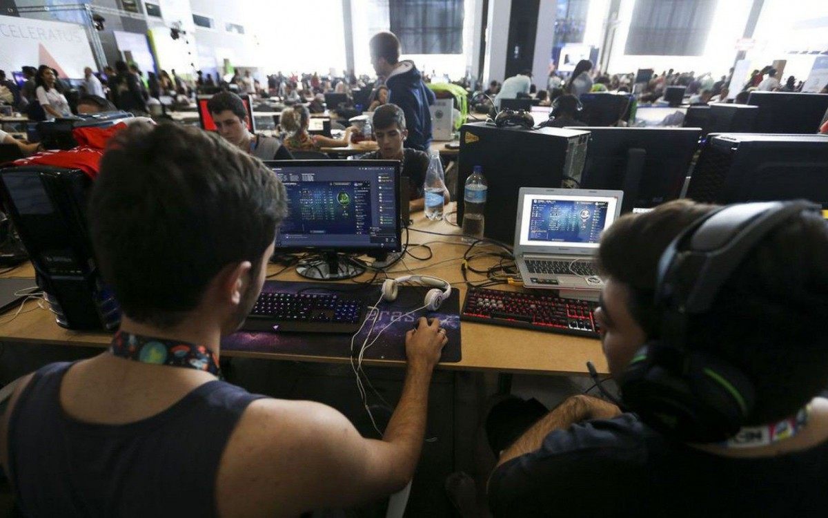 Inep prop&otilde;e avaliar cursos superiores remotamente
