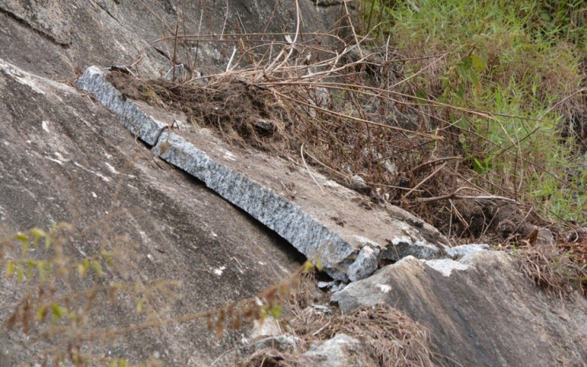 Deslizamento de pedras &eacute; comum na Regi&atilde;o Serrana do estado