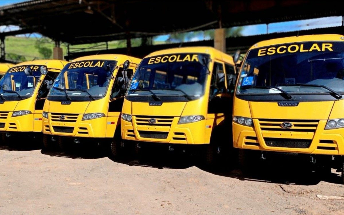 Munic&iacute;pio renova frota escolar nos &uacute;ltimos anos
