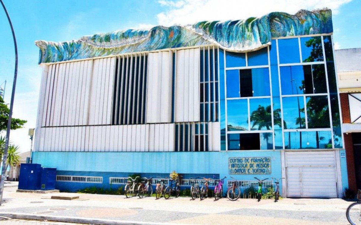 O resultado preliminar da primeira etapa dos cargos de professores e instrutores do Centro de Forma&ccedil;&atilde;o foi divulgado no Jornal Oficial