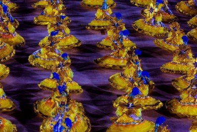 Desfile das escolas de samba pode acontecer em junho, caso haja redução de público