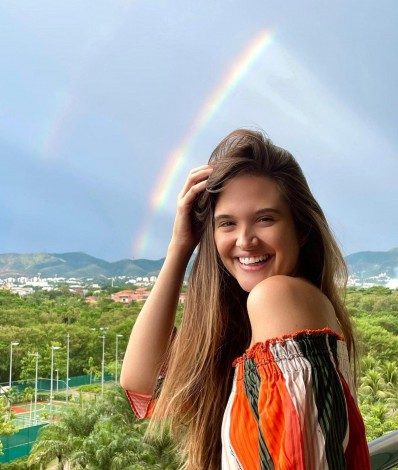 Juliana Paiva - Reprodução