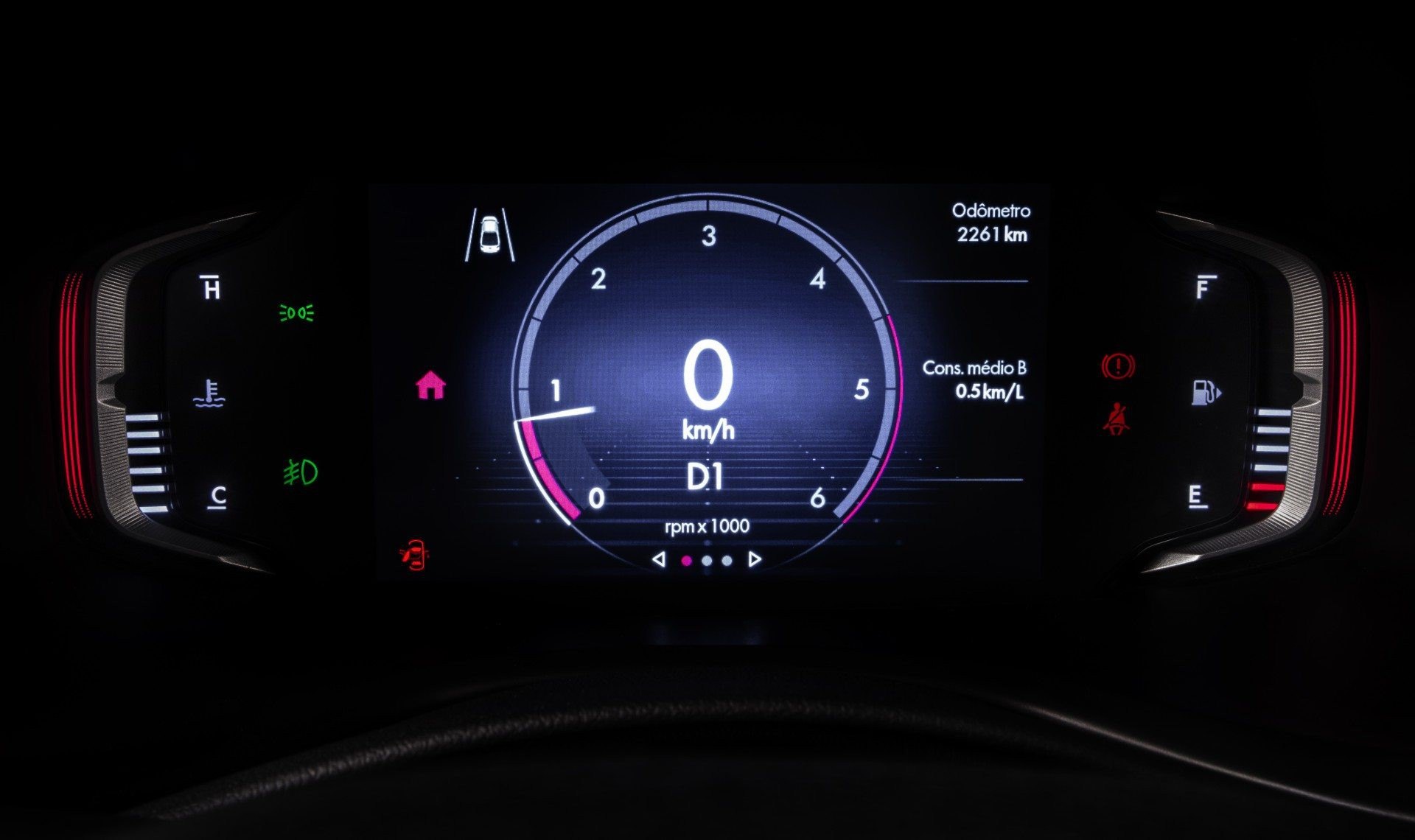 Versão mais completa da nova linha Toro tem dianteira imponente e interior totalmente renovado - Divulgação