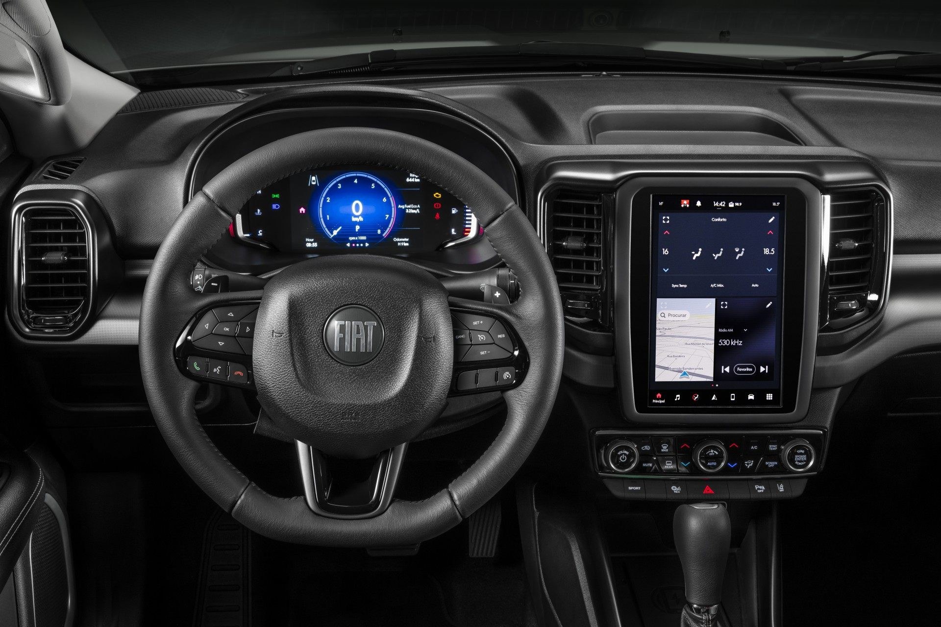 Central multim&iacute;dia de 10,1 polegadas da nova Toro tem posicionamento vertical que lembra design usado em modelos da Volvo - Divulga&ccedil;&atilde;o