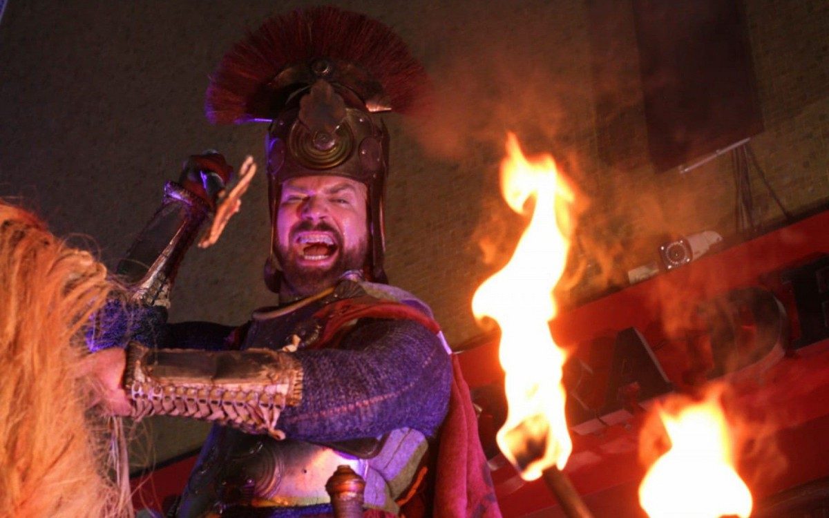 H&aacute; 12 anos, Augusto Vargas interpreta S&atilde;o Jorge. 