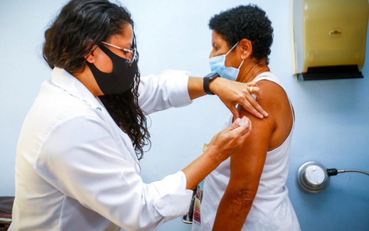 A imuniza&ccedil;&atilde;o nesta faixa et&aacute;ria ir&aacute; at&eacute; a pr&oacute;xima quinta-feira (29/04)