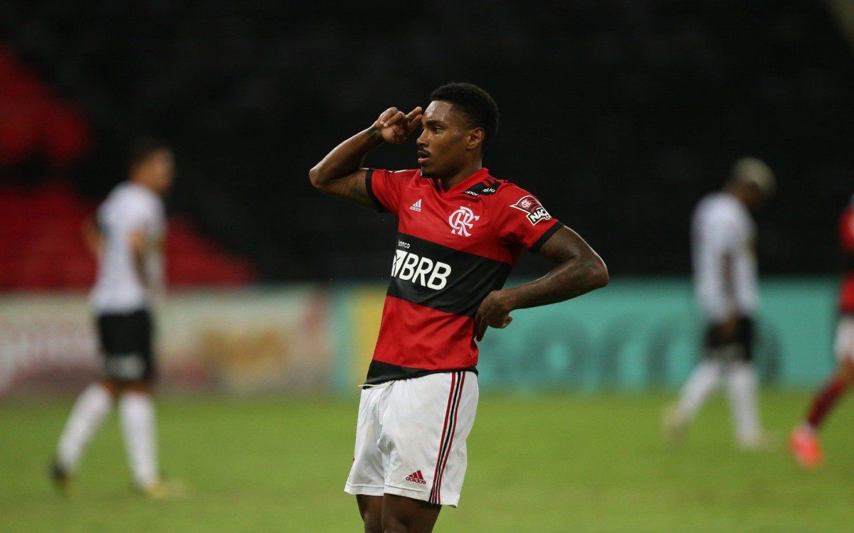 Flamengo x Volta Redonda pela 11 rodada do Campeonato Carioca 2021, no est&aacute;dio do Maracan&atilde;. Comemora&ccedil;&atilde;o do Gol do Vitinho