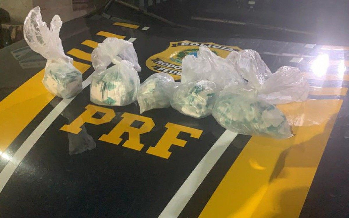 Material apreendido na a&ccedil;&atilde;o deste domingo (27)