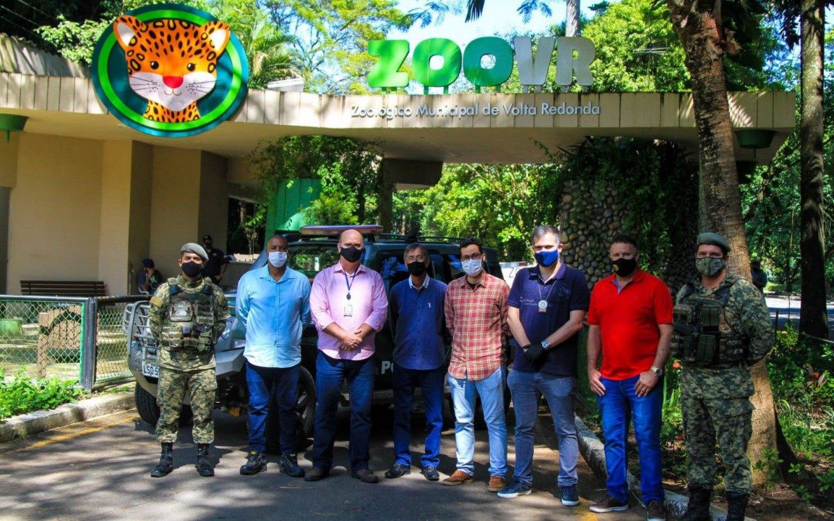 Grupo visitou o Zool&oacute;gico Municipal que deve abrigar a unidade do Posto de Policiamento Ambiental