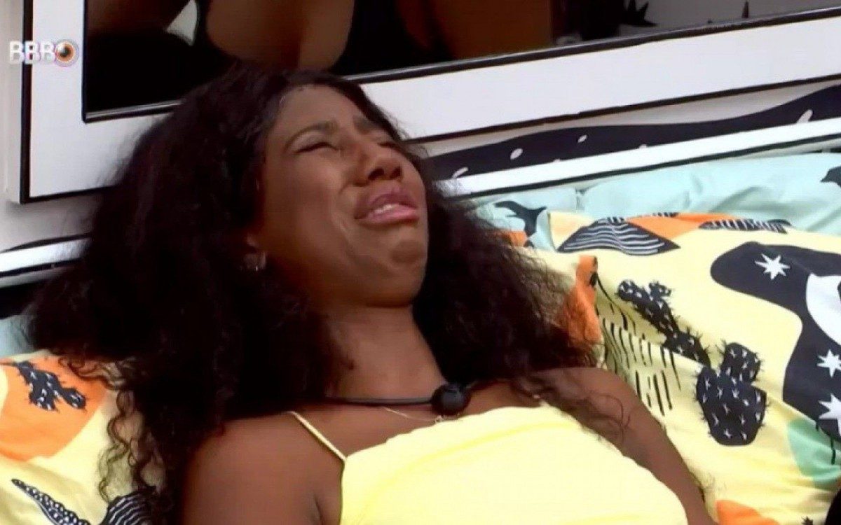 Camilla de Lucas chora muito ap&oacute;s conversa com Tiago Leifert