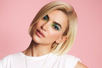 Manu Gavassi surge com cabelo colorido e fãs reagem: 'Coisa linda'