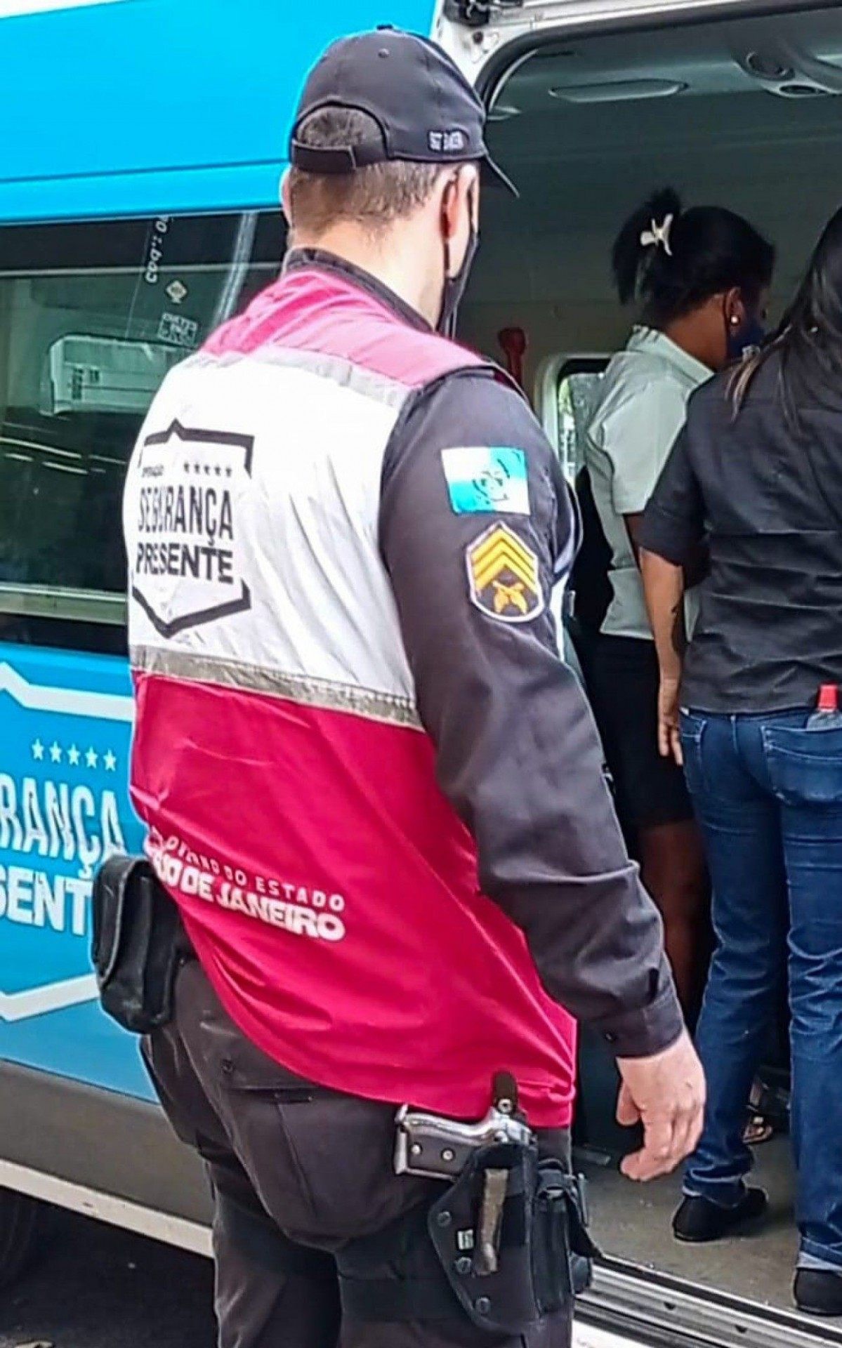 Corregedoria do Detran-RJ e Pol&iacute;cia Civil fazem opera&ccedil;&atilde;o contra falsos despachantes