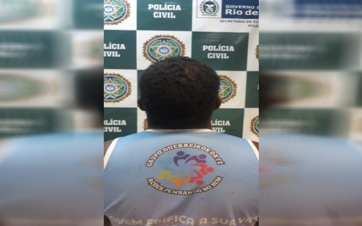 Acusado ainda teria amea&ccedil;ado esposa utilizando um fac&atilde;o, segundo a pol&iacute;cia