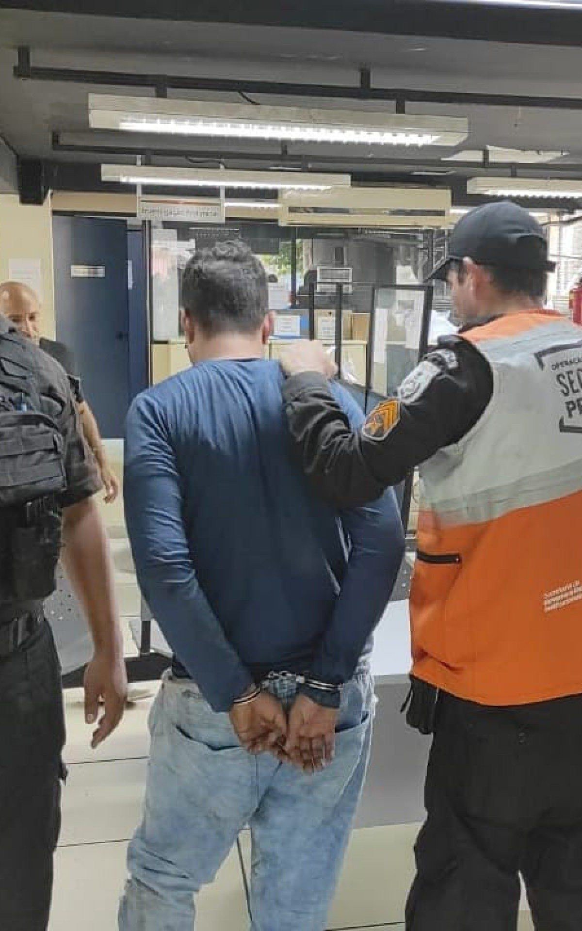 O preso foi conduzido para a ocorr&ecirc;ncia na 54&ordf; DP