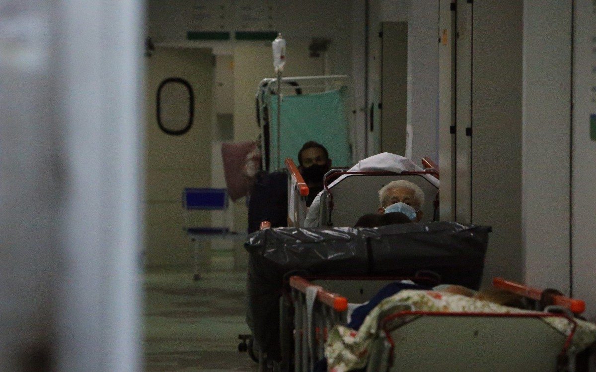 Fiocruz alerta que avanço de síndrome respiratória indica risco de piora da pandemia